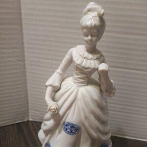 1978 Bonnie Baldwin Worldwide Avon Reporter National Lady Porcelain Figurine